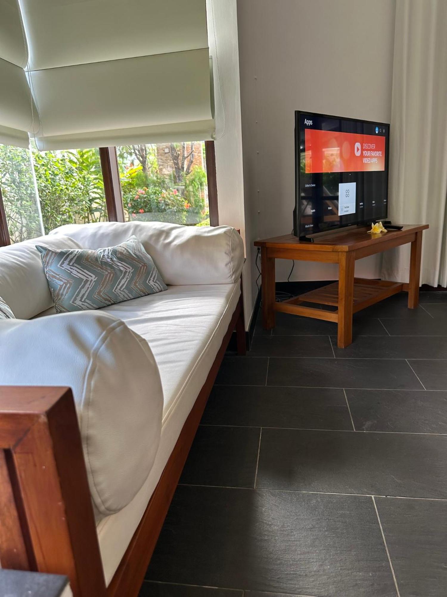 Bale Solah Lombok Holiday Resort Senggigi Exterior foto